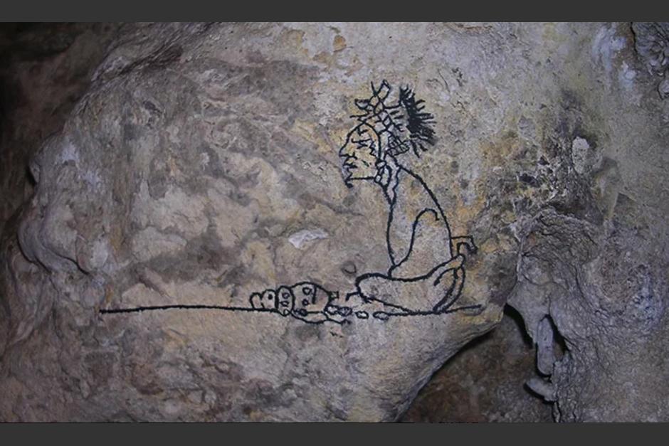 Pinturas rupestres se han localizado dentro de las paredes de esta cueva hallada en 1979 en Poptún, Petén. (Foto: Finca Ixobel)