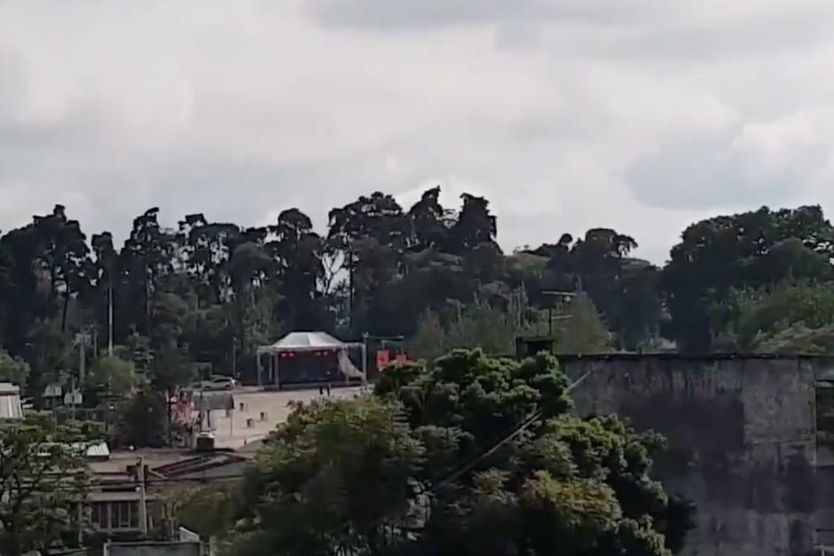 Vecinos de la zona 9 de la ciudad de Guatemala denunciaron en redes sociales que en el interior del Parque de la Industria se realizan ensayos de conciertos. (Foto: captura video) 