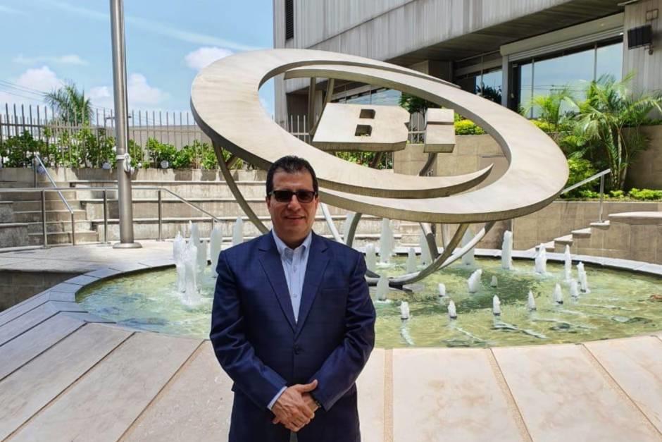 Eswin Pineda, subgerente de microfinanzas de Banco industrial. (Fotografía cortesía: Banco Industrial) 