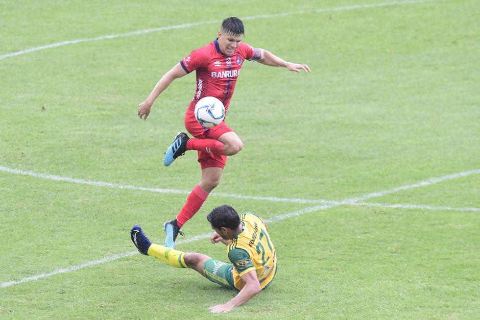 Municipal y Guastatoya disputaron un partidazo en la segunda jornada de la Liga Nacional de Fútbol. (Foto: Soy502)