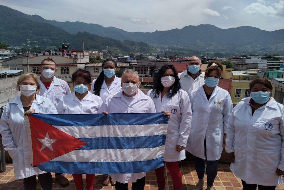 Los médicos cubanos aclaran sobre el pago que reciben en Guatemala, su experiencia y servicio a la población (Foto: Facebook / Misión Médica Cubana en Guatemala)