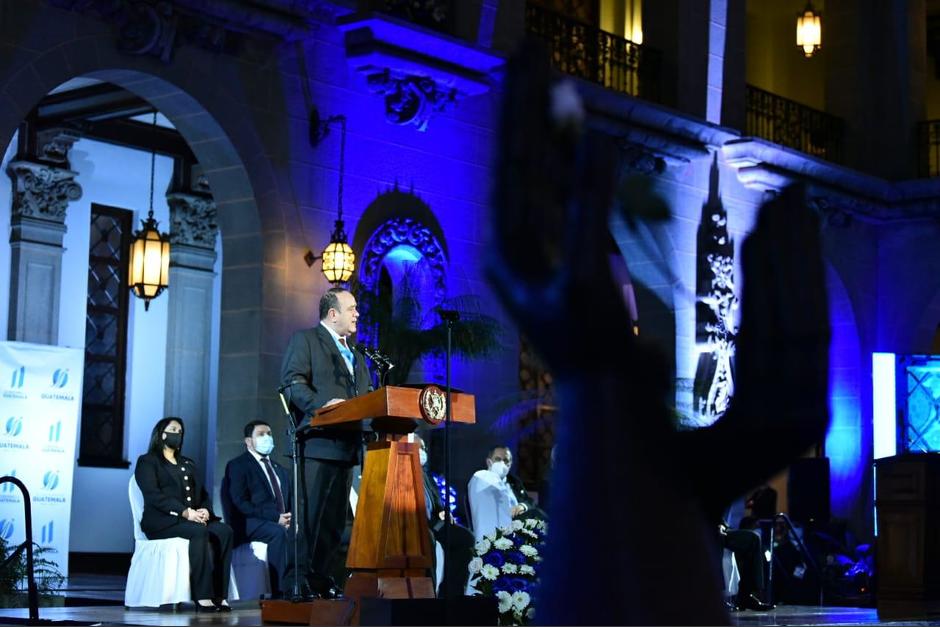 El presidente Alejandro Giammattei participó en las fiestas para conmemorar el 199 aniversario de Independencia. (Foto: Presidencia)