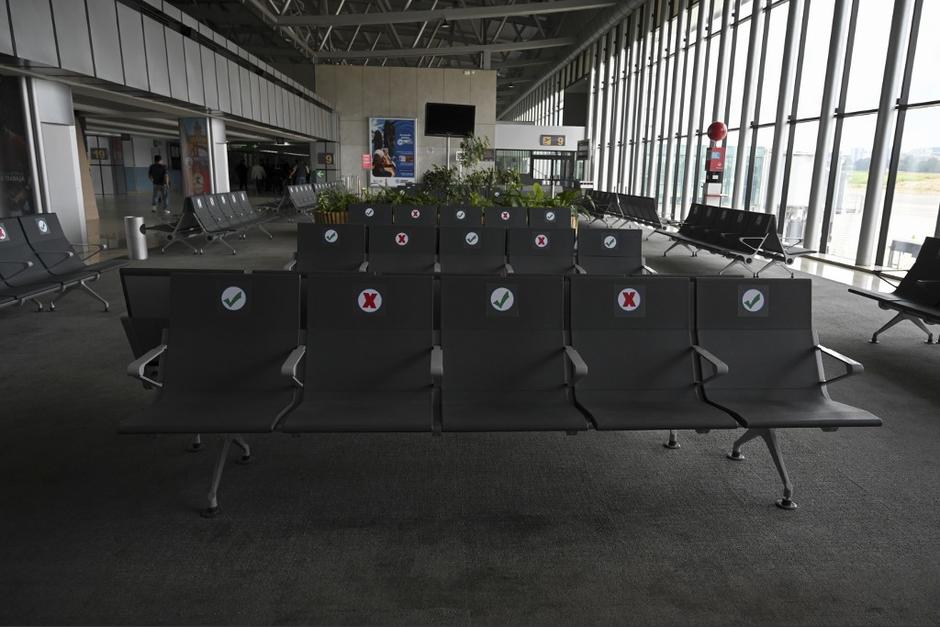 Las autoridades de Guatemala informó sobre un nuevo caso de Covid en el aeropuerto. (Foto: AFP)