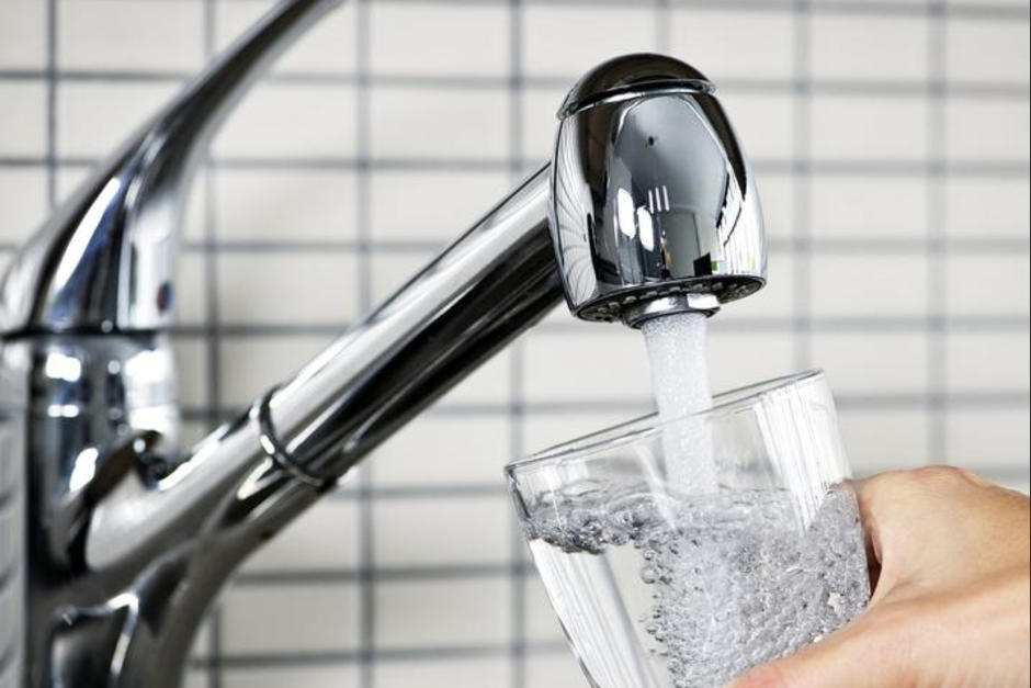 Al menos ocho localidades en Texas emitieron la alerta sobre la ameba "comecerebros" presente en el agua del grifo. (Foto: vidasostenible.org) 