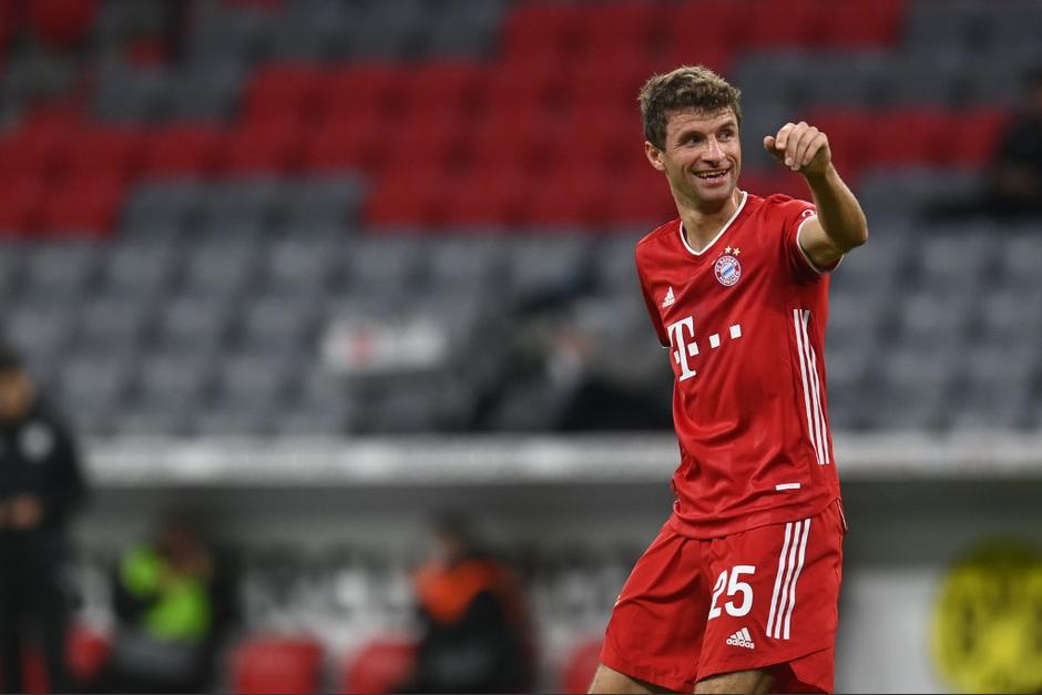 El equipo bávaro sufrió, pero logró quedarse con el título ante el Bourussia Dortmund que puso en aprietos al Bayern Munich. (Foto: AFP)