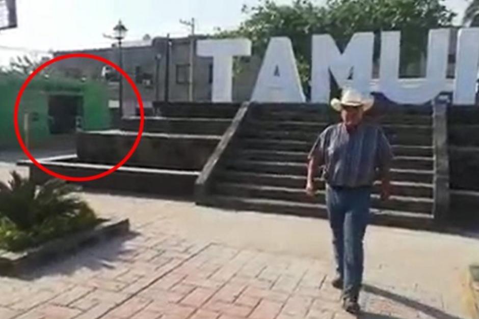 El candidato a diputado federal grababa el video cuando se desató la balacera. (Foto: 24morelos.com) 