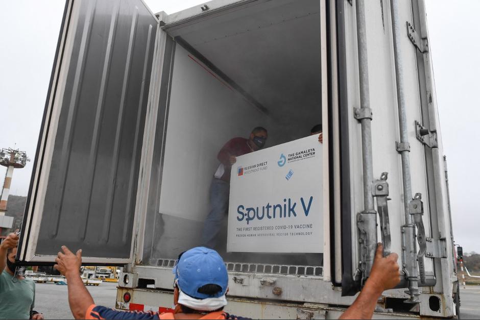 Guatemala compró un lote de 16 millones de dosis de la vacuna Sputnik. (Foto: AFP)