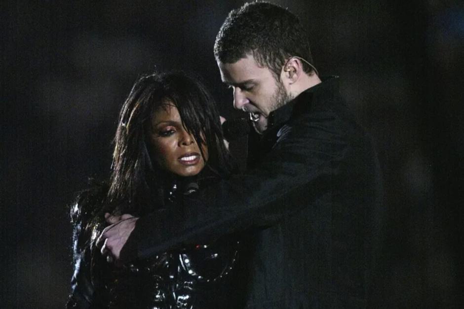 Justin Timberlake quería hacer olvidar el polémico beso de tres entre Britney Spears, Madona y Christina Aguilera. (Foto: Archivo/AFP)