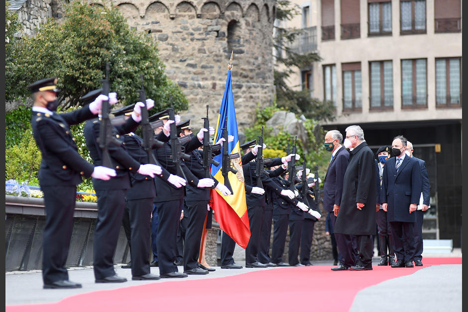 Presidentes y jefes de Estado, incluido Alejandro Giammattei, participan en la XXVII Cumbre Iberoamericana que se lleva a cabo al suroeste de Europa. (Foto: Principado de Andorra)