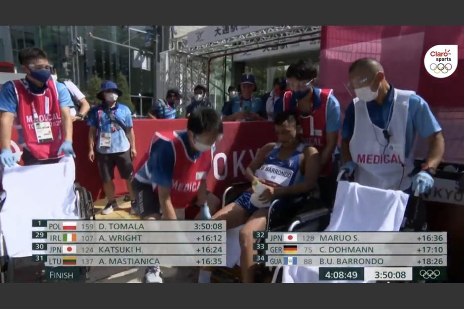 Uriel Barrondo fue el único de los tres guatemaltecos que concluyó los 50 kilómetros de marcha. (Captura Video)