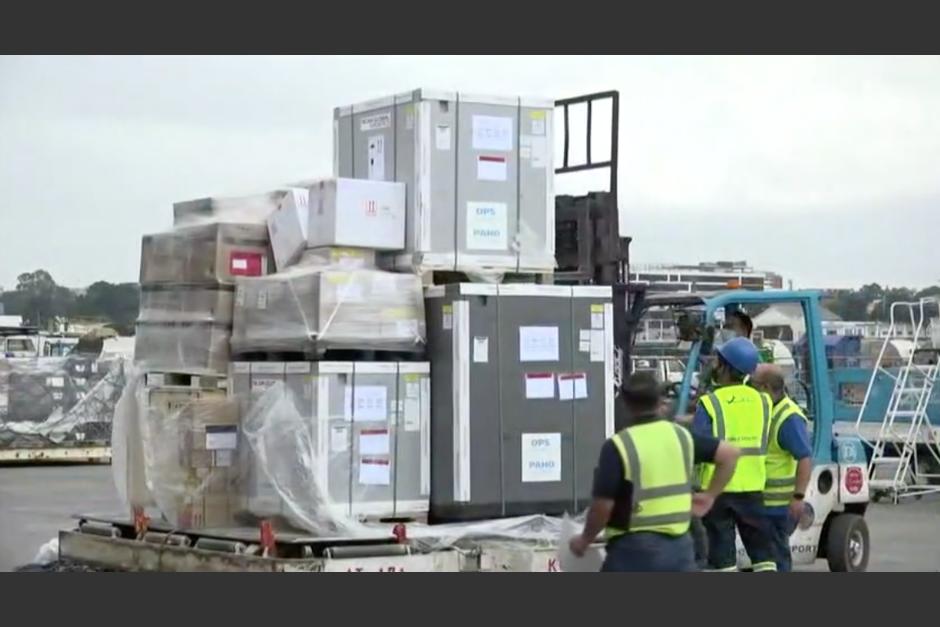 Llega al país un nuevo lote de vacunas AstraZeneca que fueron donadas por España. (Foto: captura de video)
