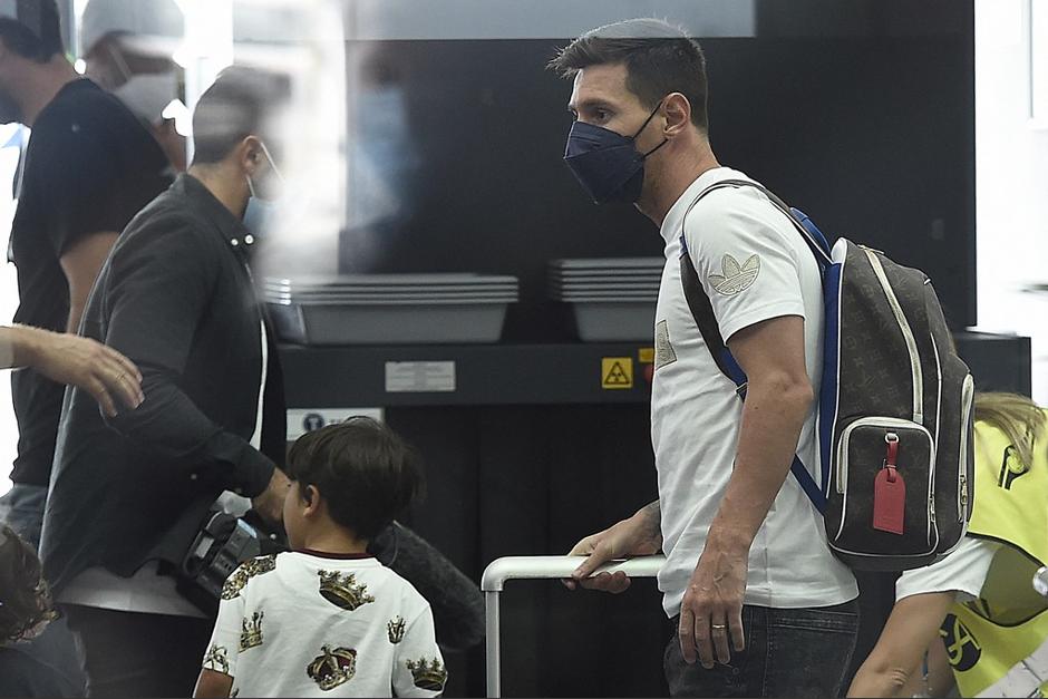 Messi aprovechó que no fue convocado para enfrentar al Brest y regresó a su casa en España. (Foto: AFP)