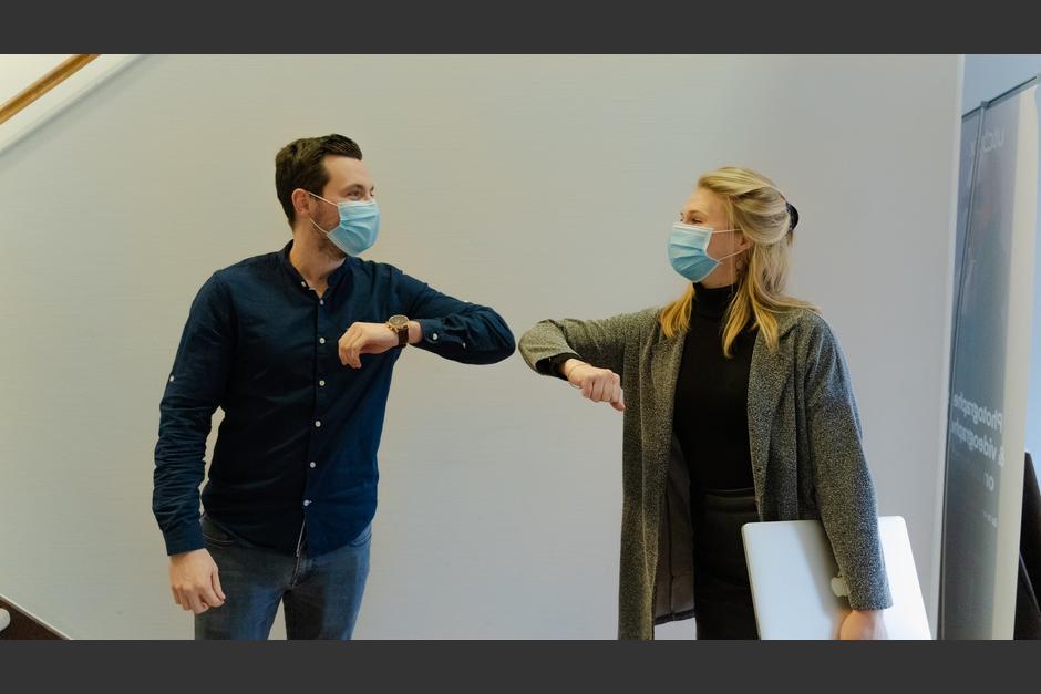 Es estudio concluye que es importante el uso de la mascarilla y otras medidas de prevención. (Foto: Unsplash)