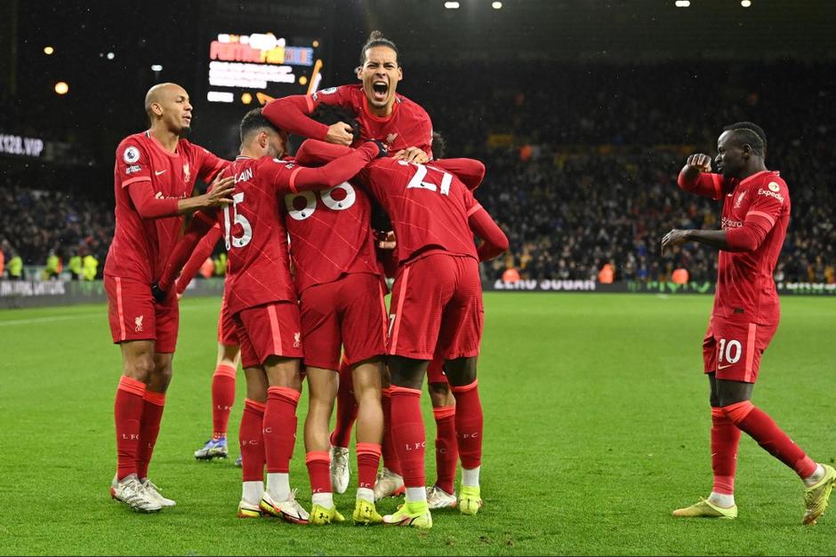 El Liverpool salta al liderato de la Premier League aprovechando la derrota del Chelsea. (Foto: AFP)