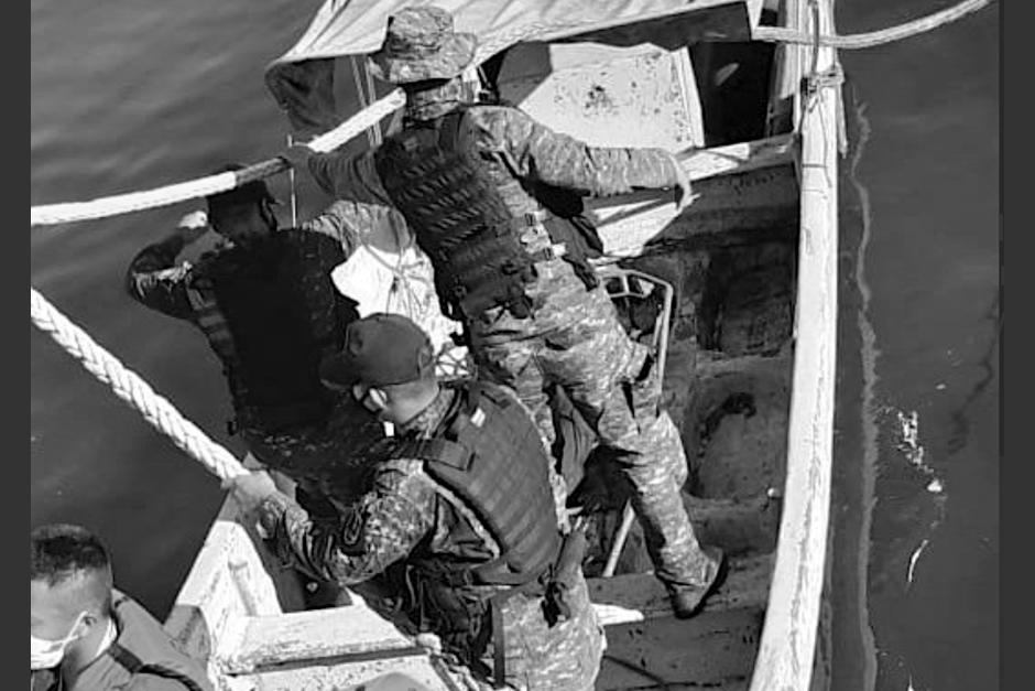 Rescatan el cuerpo de un menor desaparecido el 1 de enero en el Puerto de San José. (Foto: Ejército)