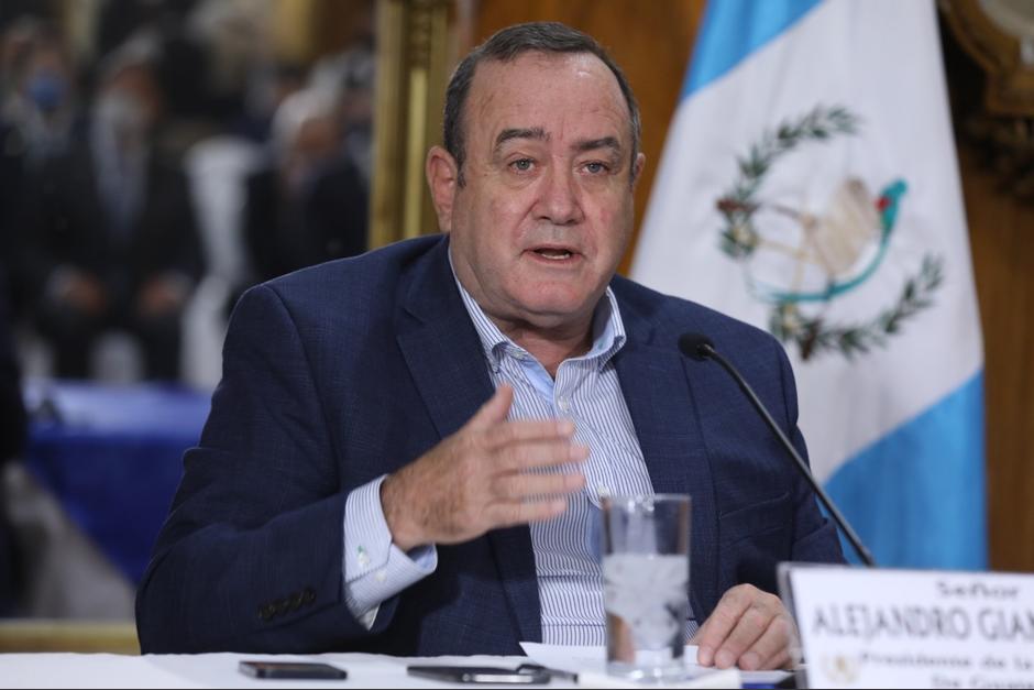 El presidente Alejandro Giammattei participó en la firma de un convenio interinstitucional y aprovechó para atacar a sus opositores. (Foto: Mineco)