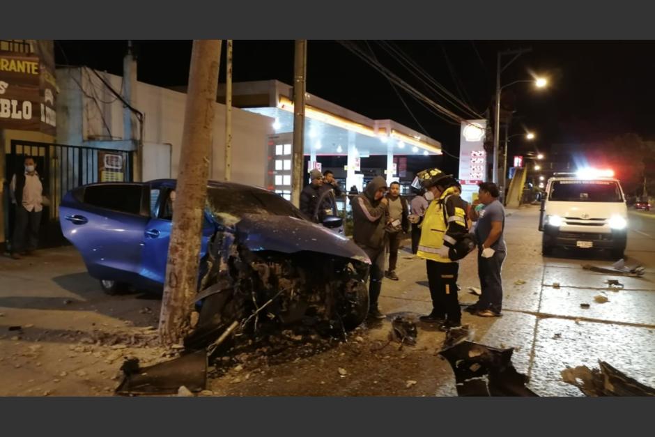 Los Bomberos Voluntarios atendieron el percance y el piloto sufrió crisis nerviosa. (Foto: Bomberos Voluntarios)