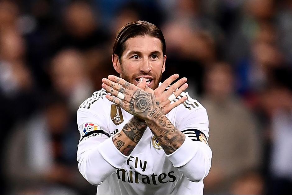 Sergio Ramos ya llegó a París junto con su familia y en breve se anunciará su vinculación con el PSG. (Foto: AFP)