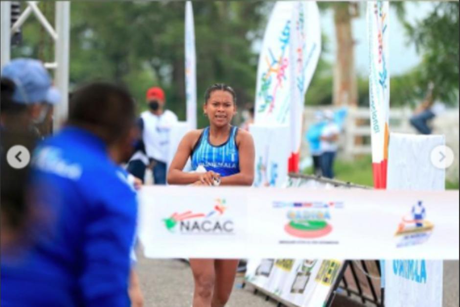 Yasury Palacios logró nuevo récord en 5 mil metros de marcha. (Foto: Instagram Yasury Palacios)