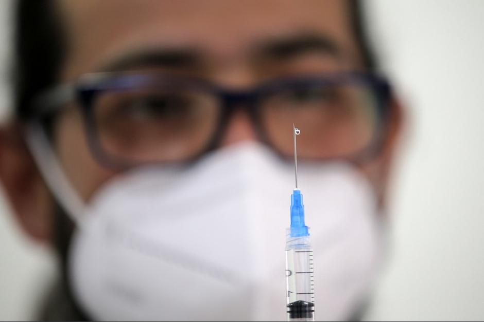 La vacuna de J&J sufrió graves problemas de producción. (Foto: AFP)