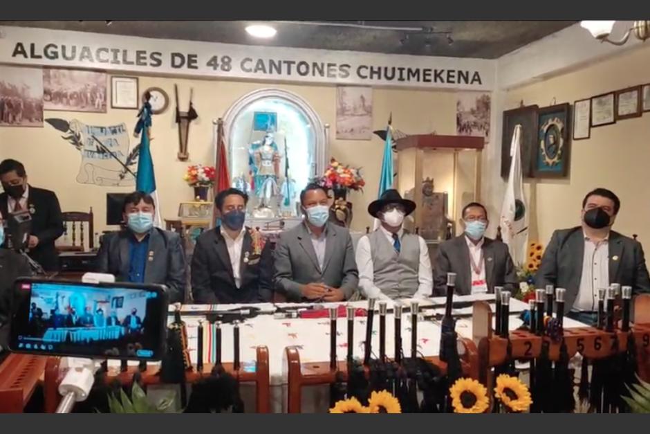 Los 48 cantones realizan un acto público para develar la silla de Atanasio Tzul. (Foto: captura de pantalla)