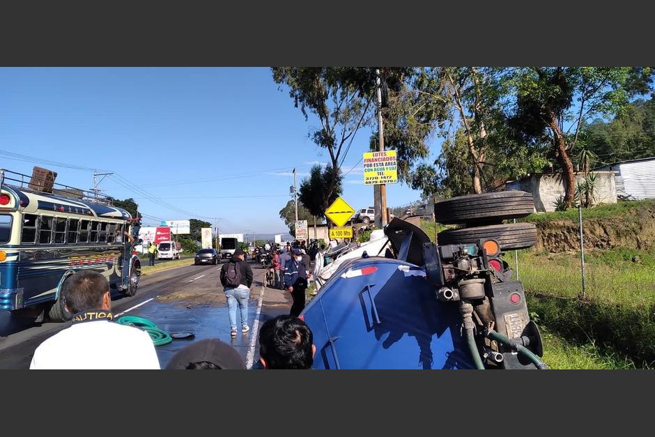 Un motorista sufrió la amputación de una pierna después de un accidente en la ruta Interamericana. (Foto: Cortesía)
