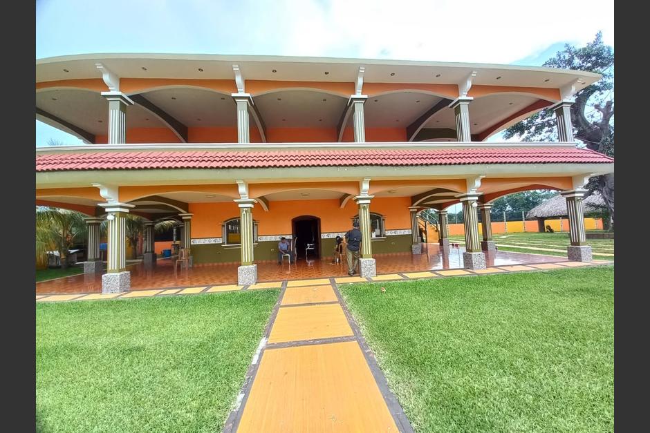 El MP realizó allanamientos en una mansión que presumen pertenece al alcalde de Esquipulas Palo Gordo, San Marcos, Exadillas Ramos, vinculado al narcotráfico. (Foto: MP)