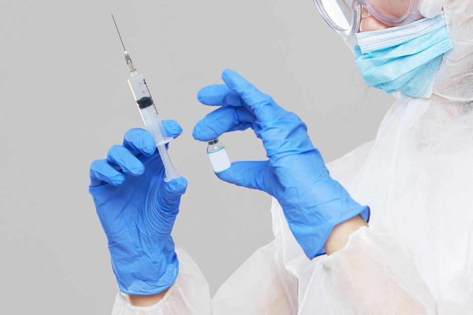 Aprueban un estudio que combinará las vacunas Astrazeneca y Sputnik Ligth para combatir la pandemia por coronavirus. (Foto ilustrativa: diariomedico.com)