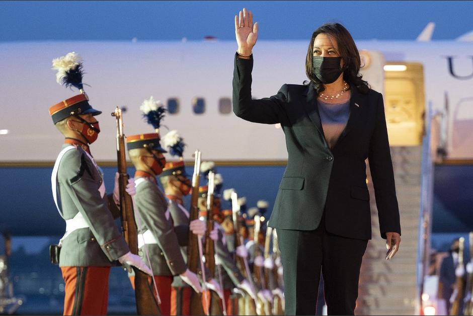 Kamala Harris, vicepresidenta de Estados Unidos, arribó a Guatemala la noche del domingo. (Foto: AFP) 