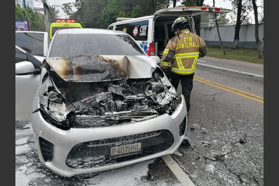 Las llamas fueron controladas por los Bomberos Voluntarios. (Foto: Bomberos Voluntarios)