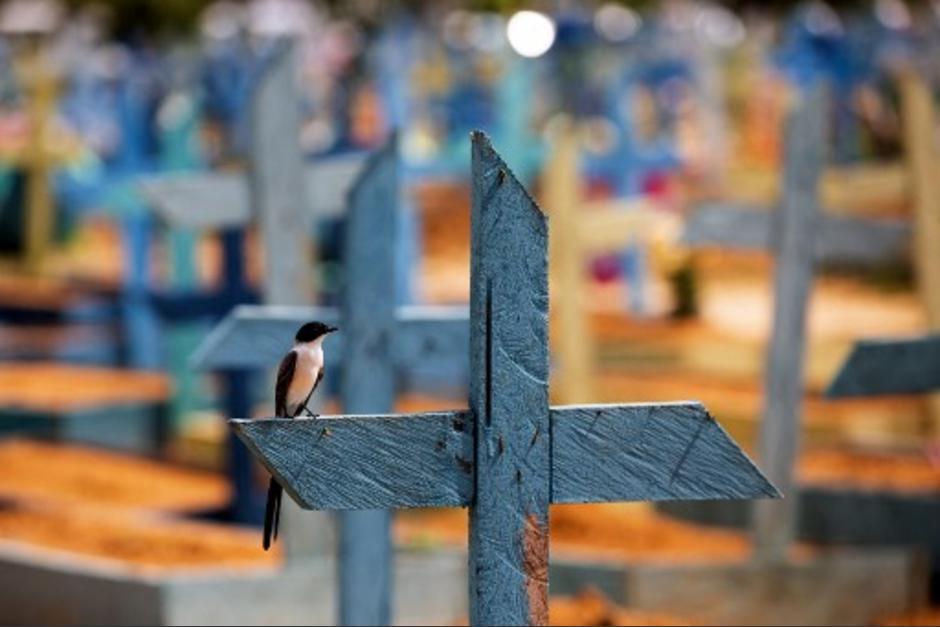 Según los datos del Ministerio de Salud del Brasil hay 500,800 fallecidos por Covid-19. (Foto: AFP)