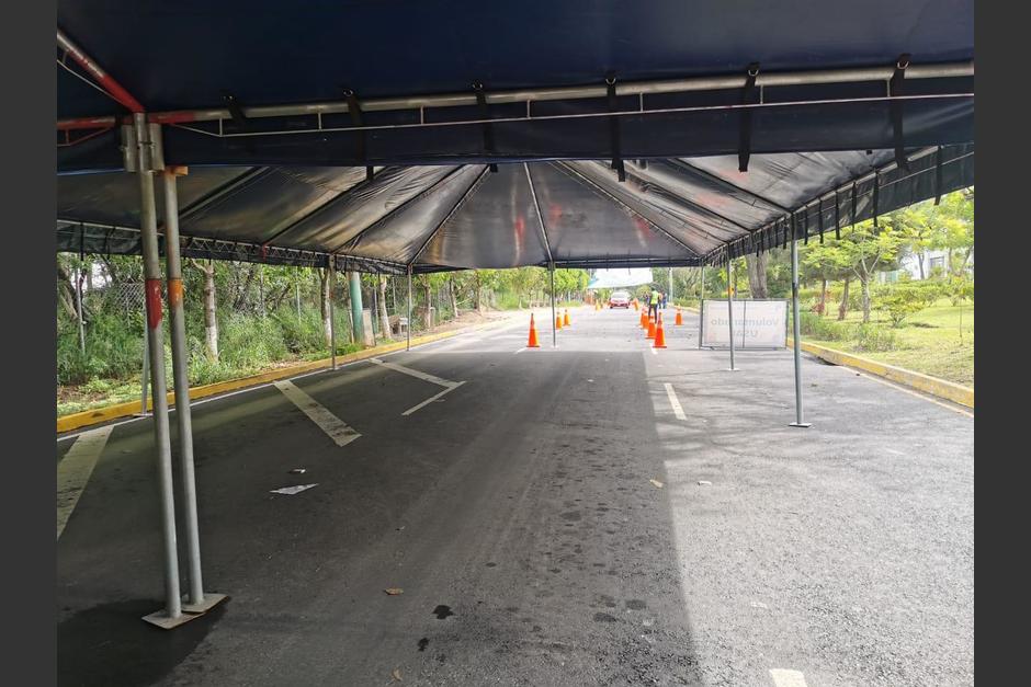 El centro de vacunación del campus central de la Usac no recibió mayor visita el sábado 19 de junio. (Foto: cortesía) 