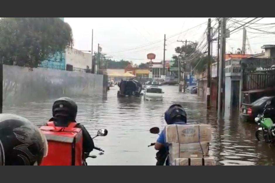La lluvia afectó sectores de Mixco y Guatemala. (Foto: Fernando Paniagua/Twitter) 