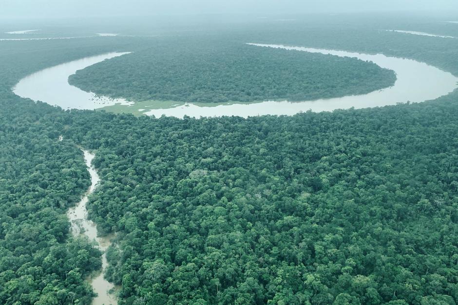 Para comunicar los logros alcanzados, el grupo organizó un diálogo abierto con líderes y expertos globales. (Fotografía cortesía: Avon)