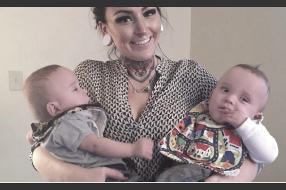 La madre utilizó su cuerpo como escudo para salvar la vida de sus hijos. (Foto: Redes Sociales)