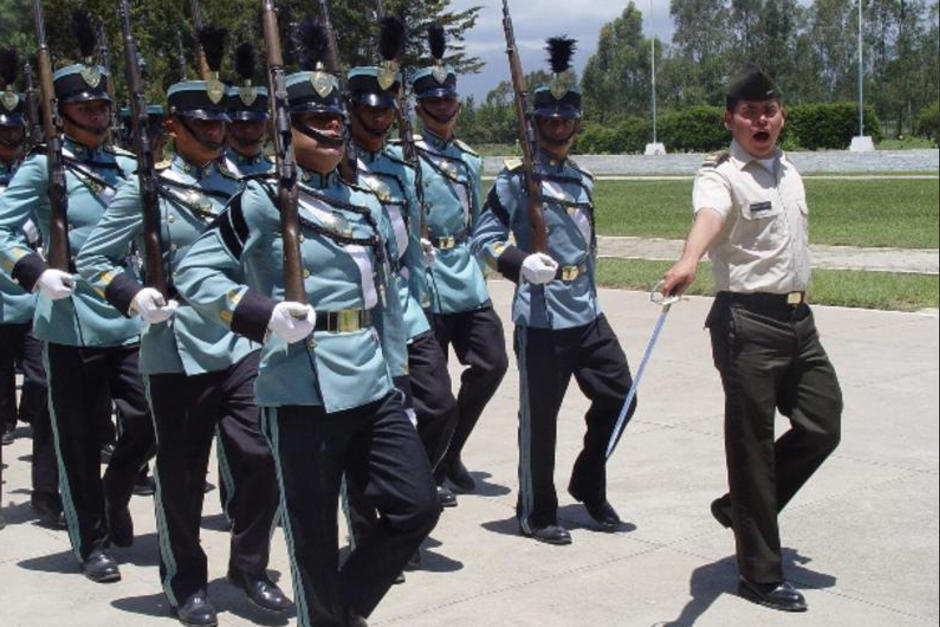 Elmer Estuardo Miranda fue capturado este jueves 11 de marzo acusado de asesinato y narcotráfico. Egresó del Instituto Adolfo V. Hall y fue reconocido por Jimmy Morales. (Imagen con fines ilustrativos. Foto: Archivo/soy502))