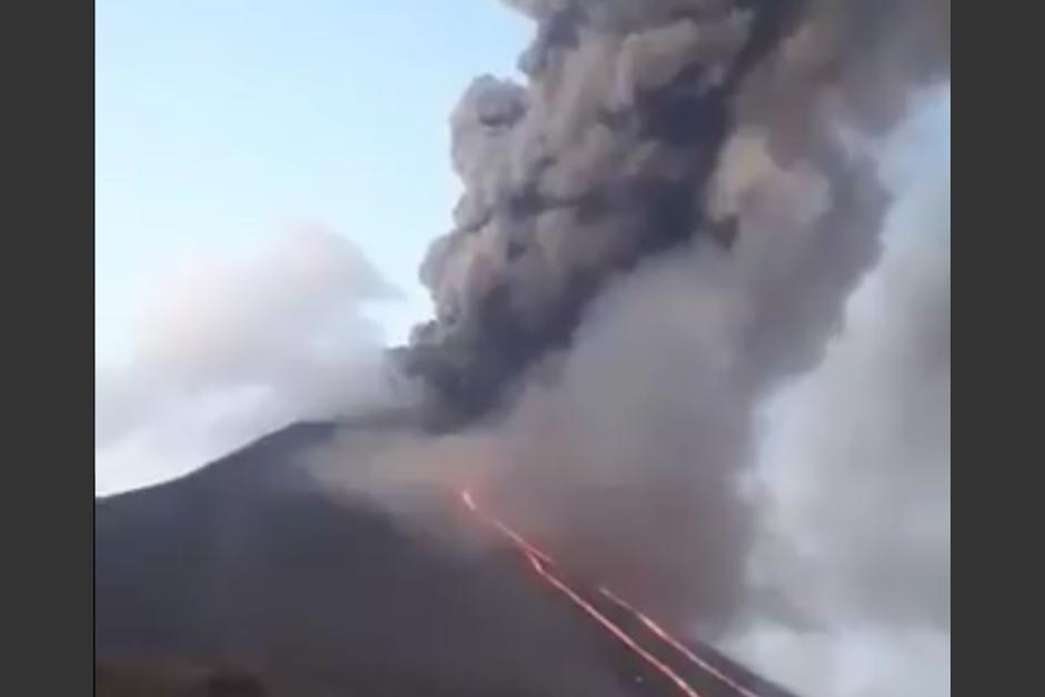 El volcán se mantiene activo desde hace cerca de un mes. (Foto: Insivumeh)