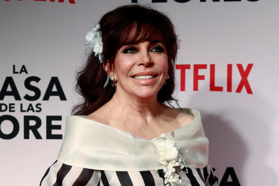 La estrella de las novelas reapareció con nuevo look. (Foto: AFP) 