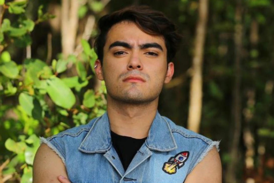 Dennis Arana se pronunció en redes sociales, tras su salida del reality. (Foto: Instagram)