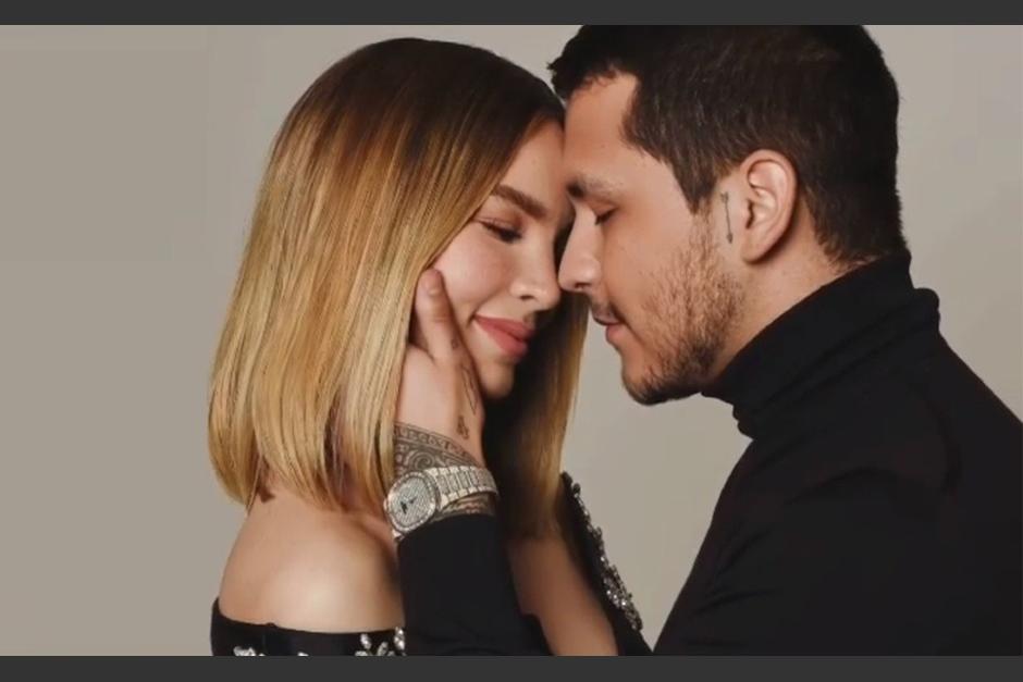 La pareja de recién comprometidos no ha dejado de recibir felicitaciones. (Foto: Instagram)