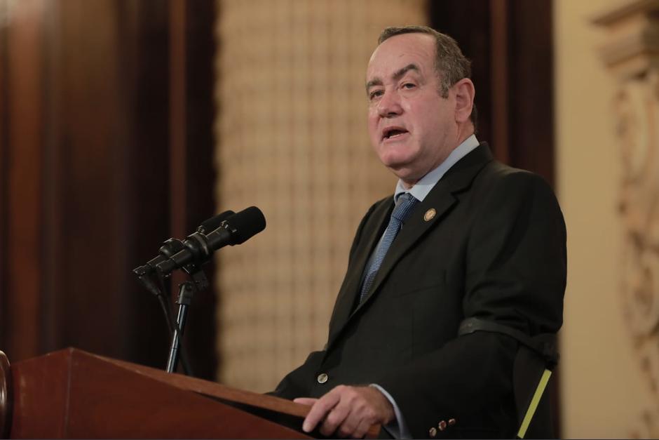 Giammattei aseguró que 10 países acapararon la mayoría de vacunas. (Foto: Gobierno de Guatemala)