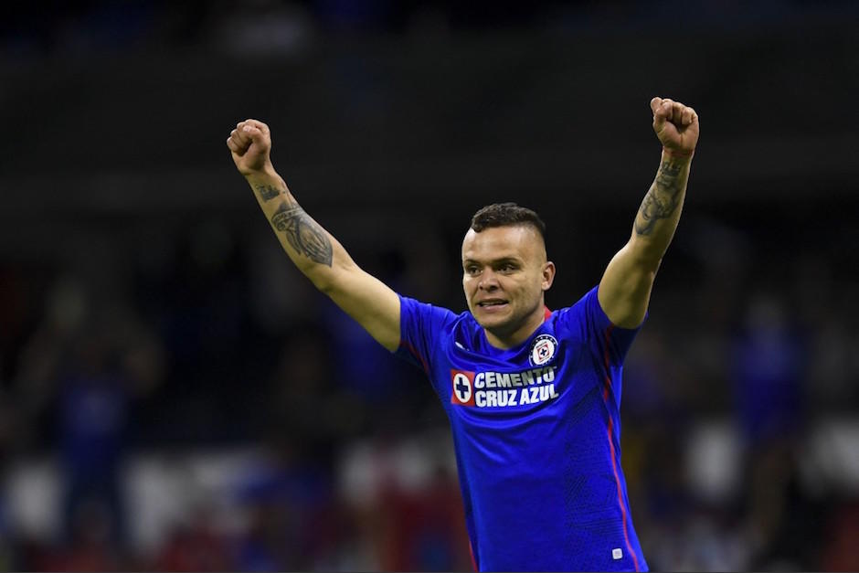 Jonathan Rodríguez celebra el gol que los llevó a la victoria. (Foto: AFP)