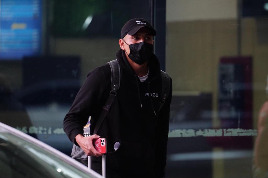 El futbolista Rubio Rubín llegó este domingo a Guatemala. (Foto: Cortesía Andrés ADF)
