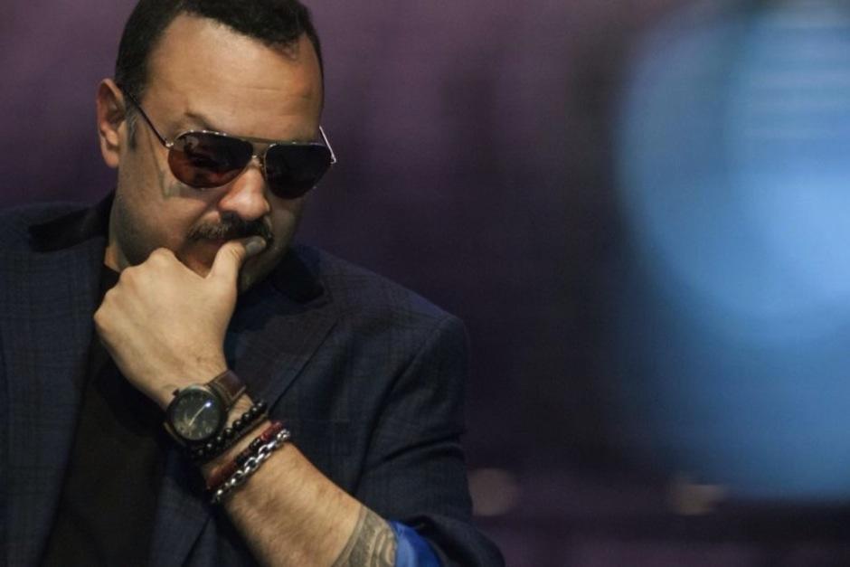 Pepe Aguilar y su familia vivieron momentos de tensión cuando viajaban en un avión hacia Estados Unidos. (Foto: AFP)