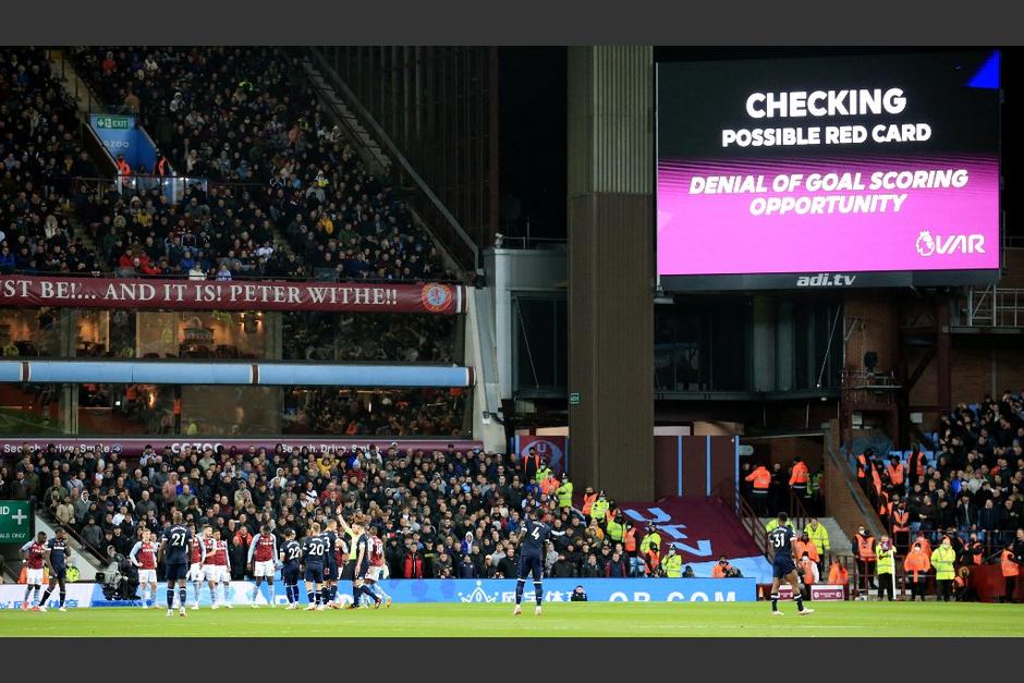Aficionado del West Ham terminó perdiendo su dedo en una celebración. (Foto: AFP)