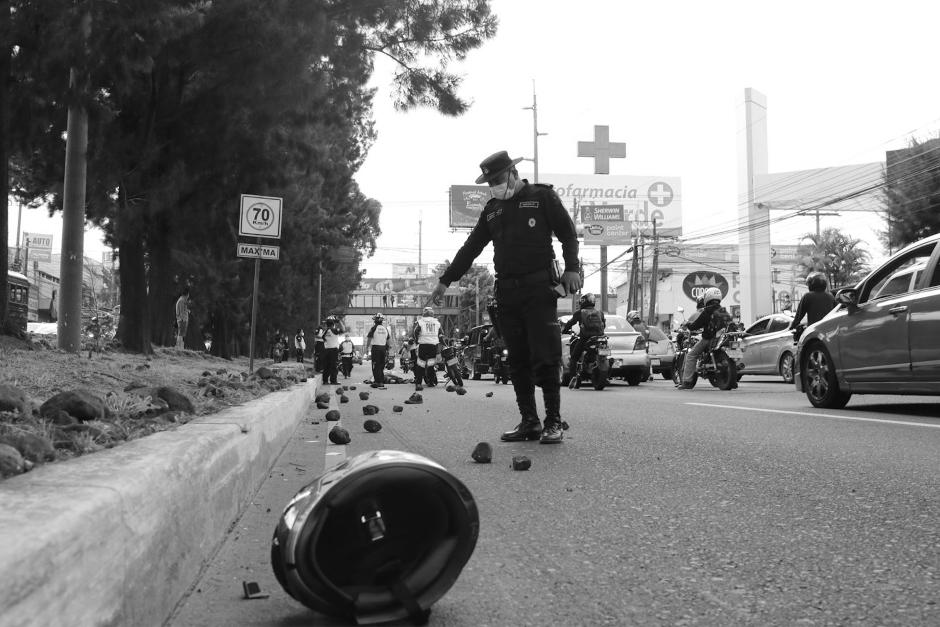 Lionildo Serapio Pelicó Vásquez de 38 años es el repartidor que murió en la Calzada Roosevelt. (Foto: Bomberos Voluntarios) 