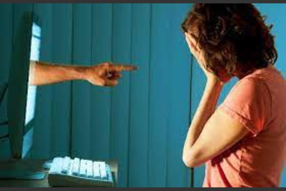 La guatemalteca es víctima de acoso de un usuario de redes sociales y decidió exhibirlo. (Foto: servicios)