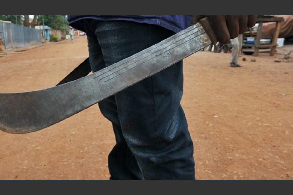 Asaltantes amenazaban a sus víctimas con un machete y arma de fuego para robarles (Foto: TimThumb)