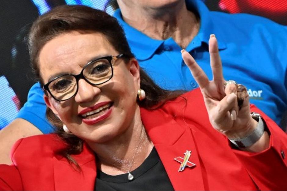 La izquierdista Xiomara Castro encabeza el lunes con una gran ventaja de casi 20 puntos la carrera a la presidencia de Honduras. (Foto: AFP)
