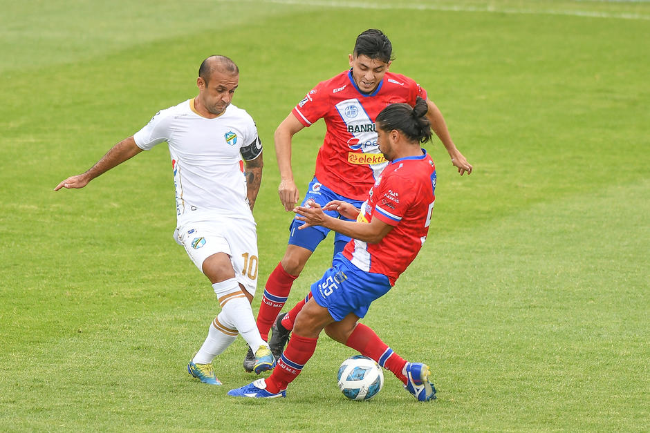 Comunicaciones logró reencontrarse con la victoria en el torneo local después de tres partidos donde sumó solo un punto. (Foto: Sergio Muñoz/Nuestro Diario)